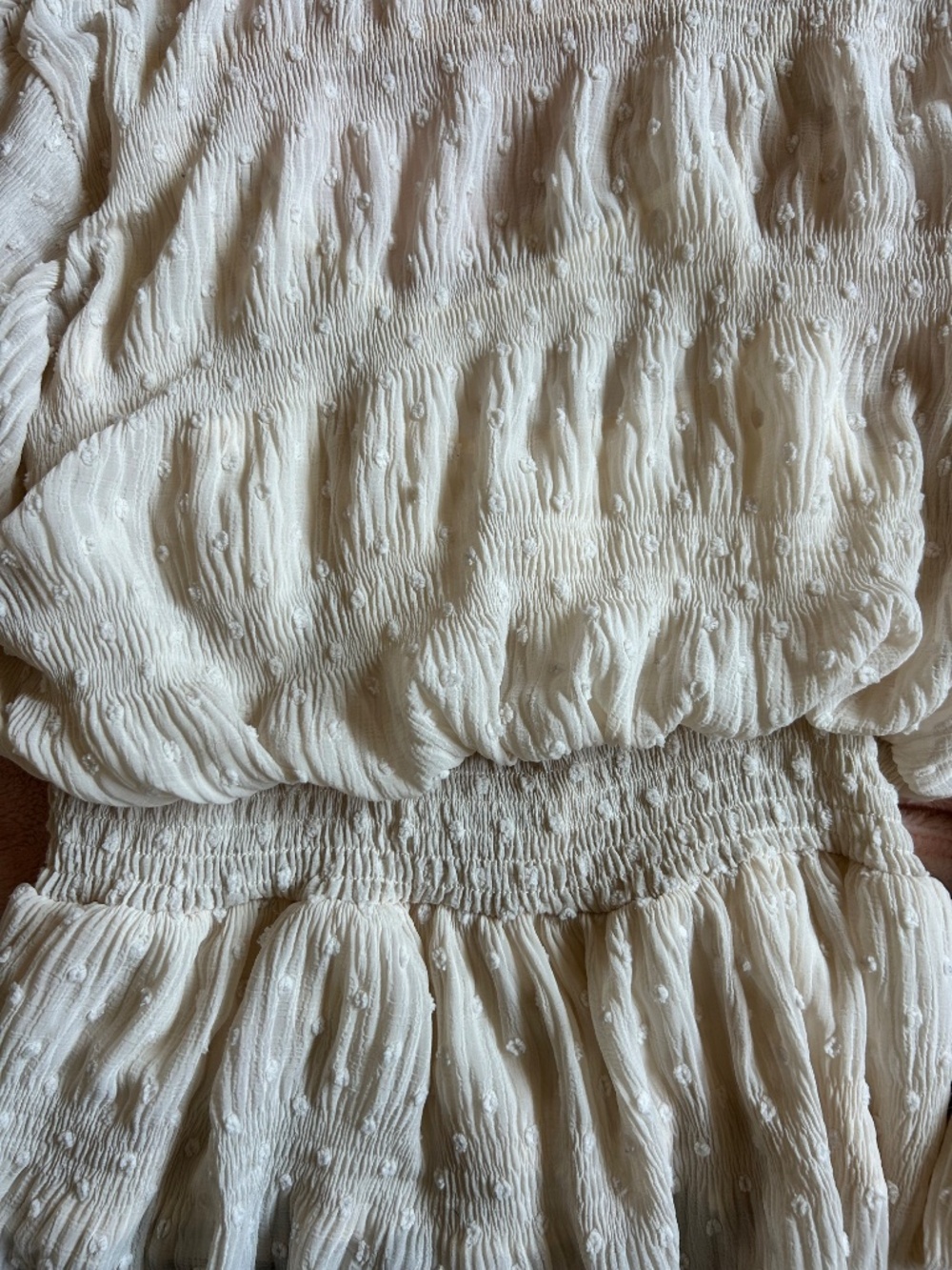 Line & Dot Pippa Smocked Clip Dot Blouse Taupe Beige V-Neck M Fairycore bohochic - Picture 9 of 16